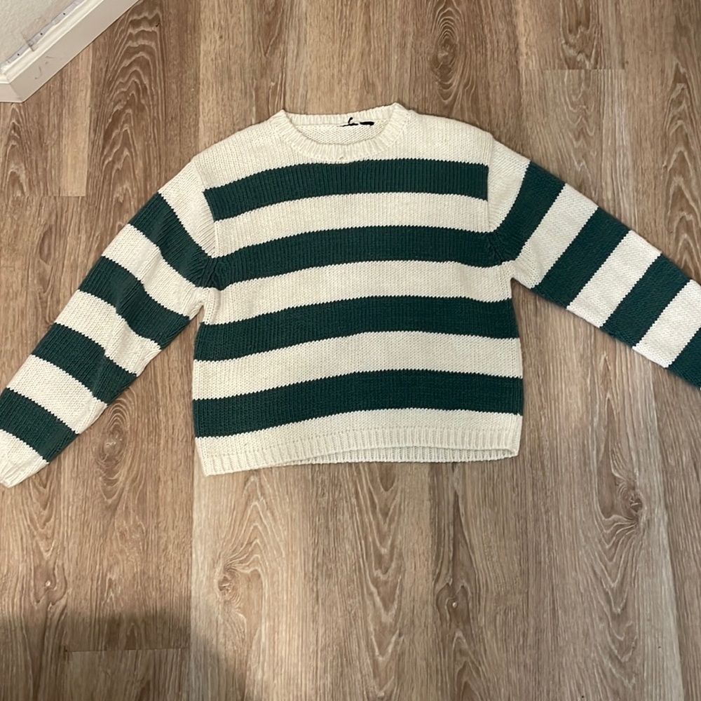 Green stripped sweater size:large